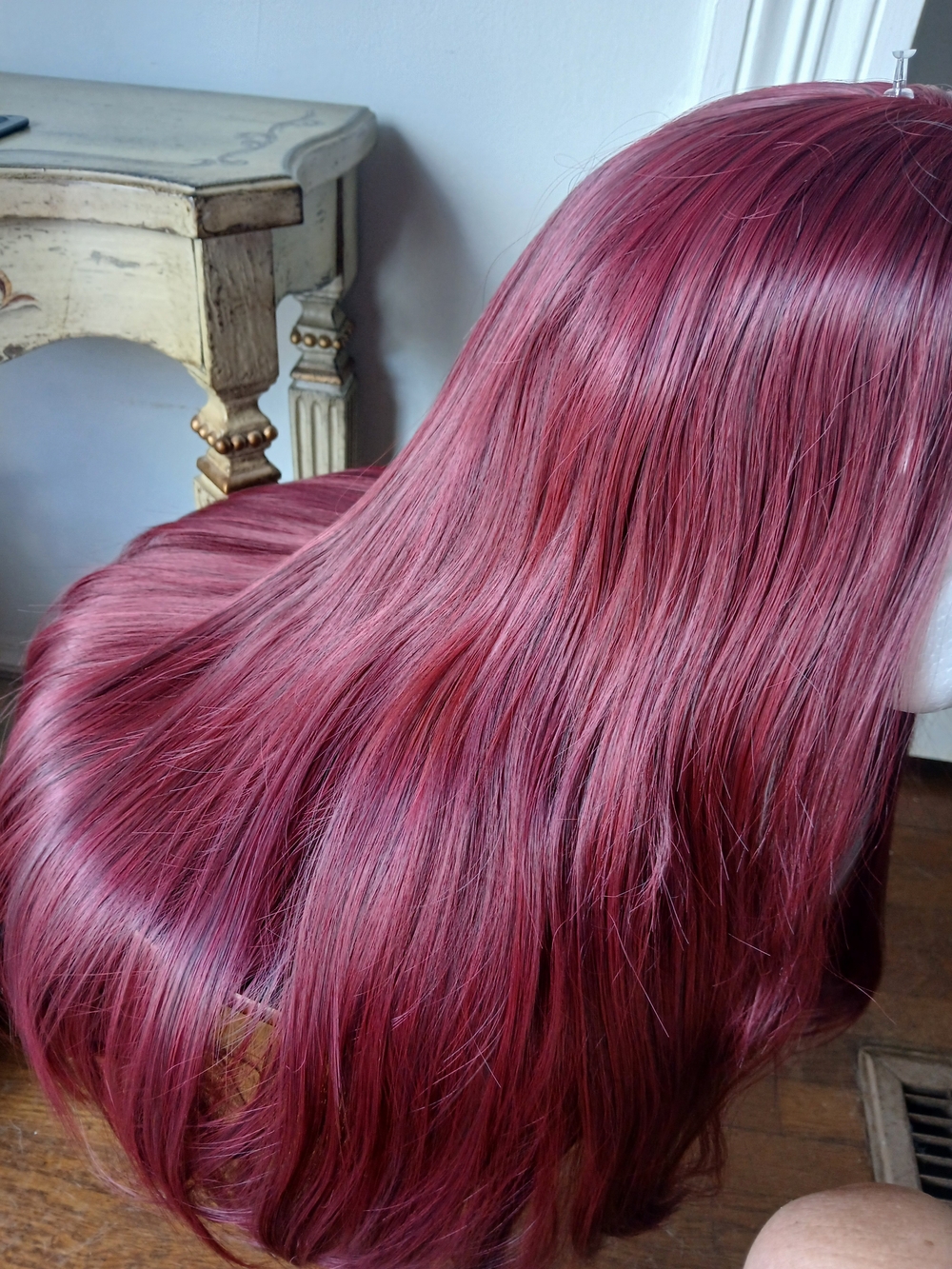 Long Straight Burgundy Women’s Wig - Brand New - Picture 7 of 8